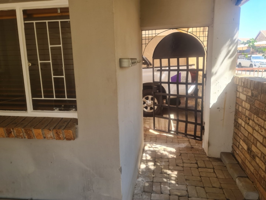 3 Bedroom Property for Sale in Waterval East North West